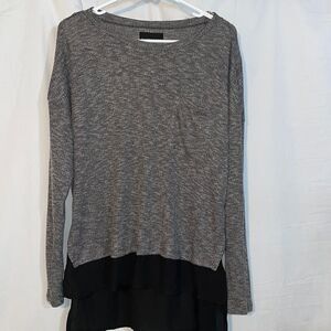 Attention sweater 